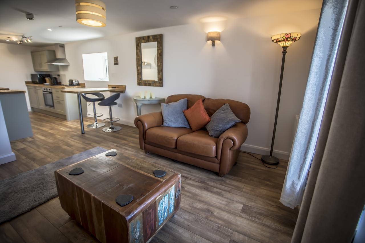 בנלץ' Waters Edge Holiday Apartments מראה חיצוני תמונה