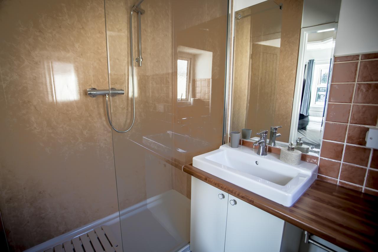 בנלץ' Waters Edge Holiday Apartments מראה חיצוני תמונה