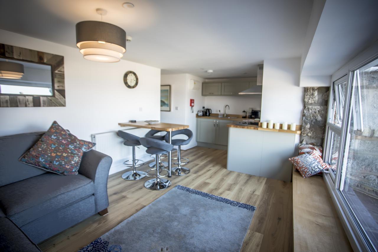 בנלץ' Waters Edge Holiday Apartments מראה חיצוני תמונה